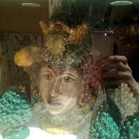 Le Stanze Del Vicolo شقة مازارا ديل فالو